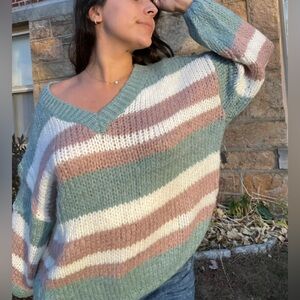 ☕️Vine & Love Stripped Sweater☕️